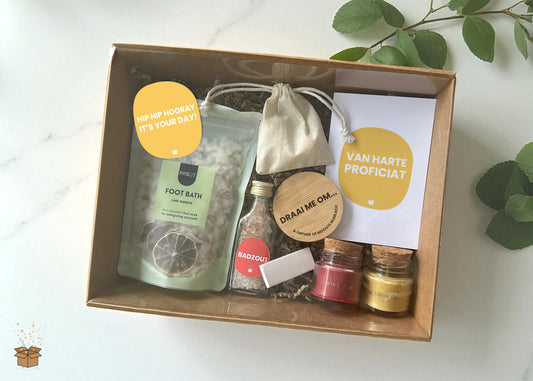 Cadeaubox S "Relax" - "Hip hip hooray it's your day"