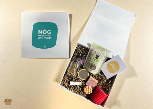 Cadeaubox L "Relax" - "Nòg een doos om uit te pakken"
