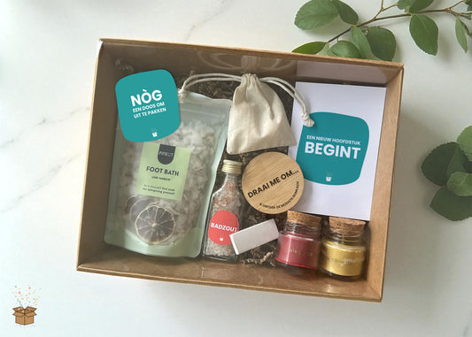 Cadeaubox S "Relax" - "Nòg een doos om uit te pakken"